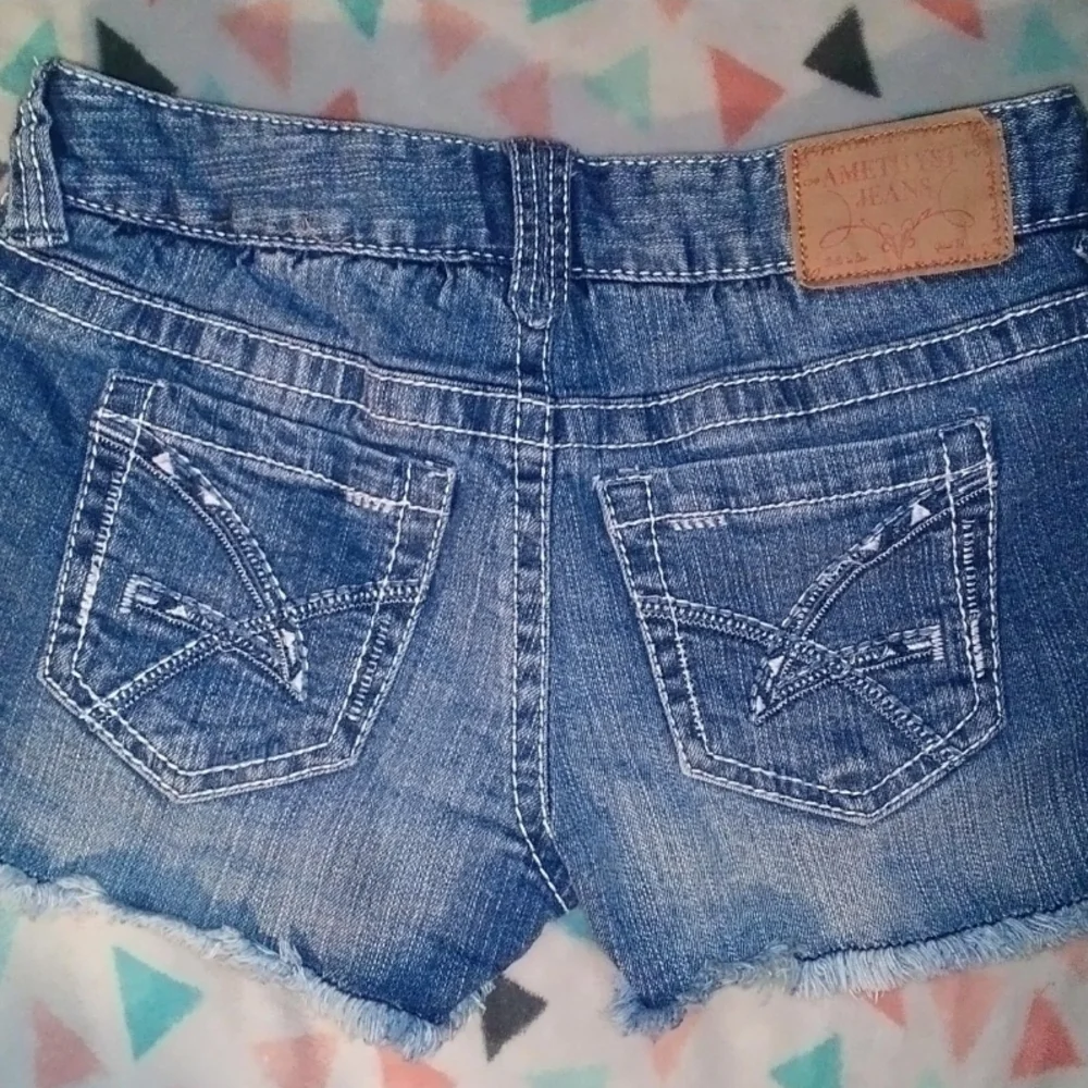 Amethyst Jeans Distressed Blue Jean Shorts - Picture 2 of 4